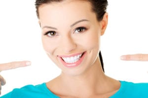 The Truth About The Top Five DIY Ways to Whiten Teeth